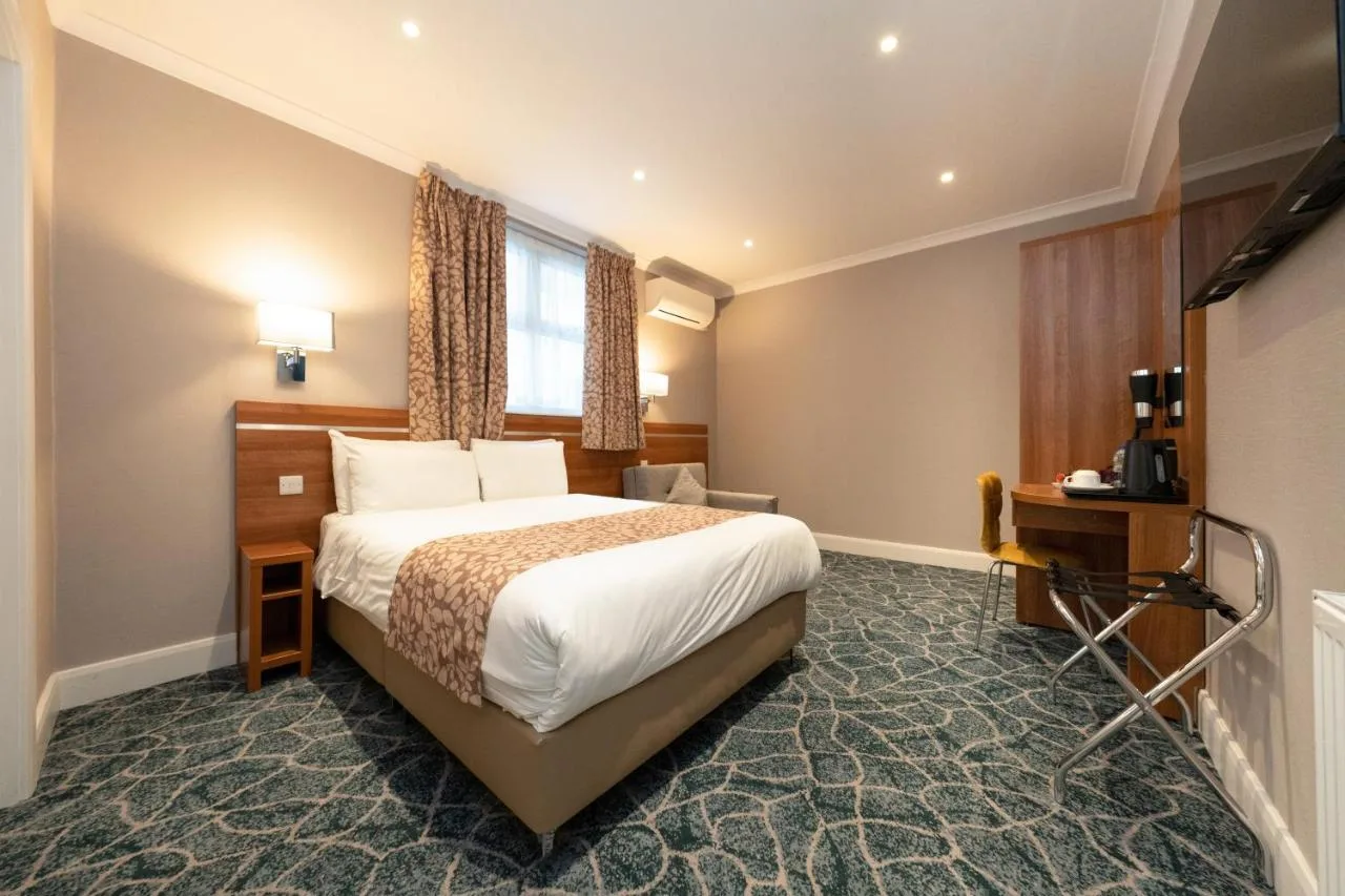 Hyde Park Club Room